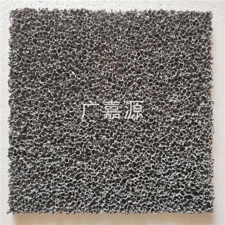 廣嘉源新材料生產(chǎn)的通孔型泡沫鋁，使得泡沫鋁結(jié)構(gòu)更加符合吸音結(jié)構(gòu)。
